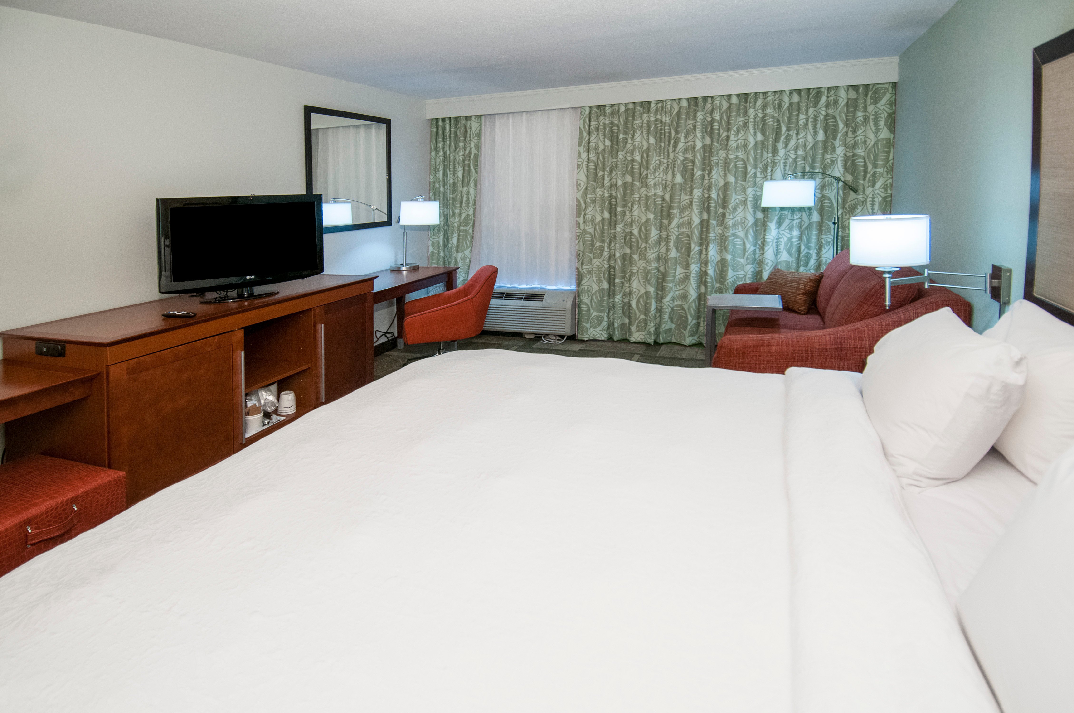 Hampton Inn Lafayette Rooms Pictures Reviews Tripadvisor   King Study 