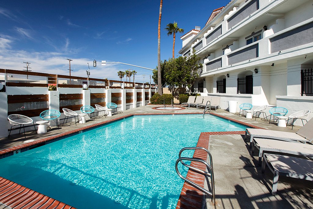 beach house hotel hermosa beach        
        <figure class=