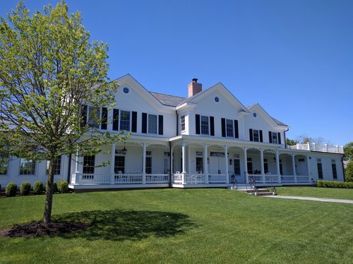 QUOGUE CLUB AT HALLOCK HOUSE (Quogue, NY) - foto's, reviews en ...