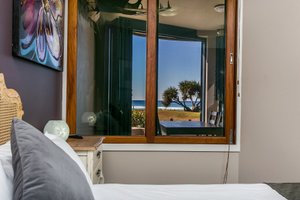 Room & Suite