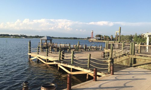 NIce views over the lake from RJ Gators
