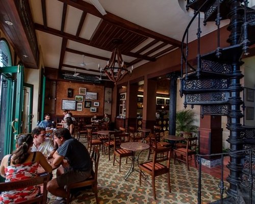 THE 10 BEST Havana Bars & Clubs (with Photos) - Tripadvisor