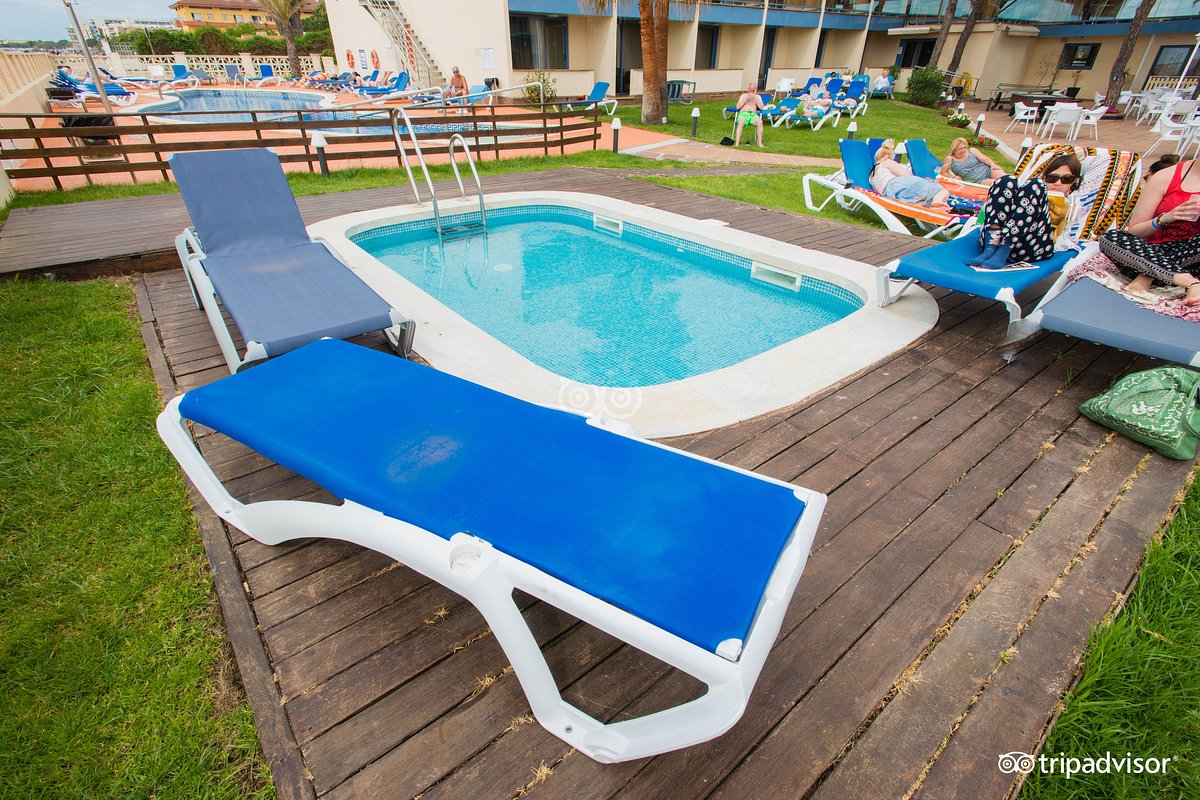 Sarova Stanley Pool Pictures & Reviews - Tripadvisor