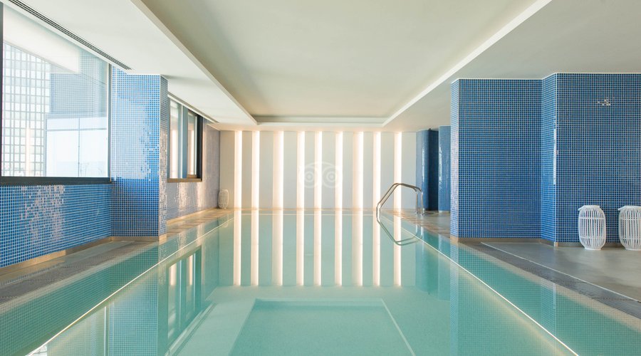 The E. Pool at the EVOLUTION Lisboa Hotel