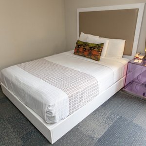 The One Queen Bed Non-Smoking at the Inn at Golden Gate