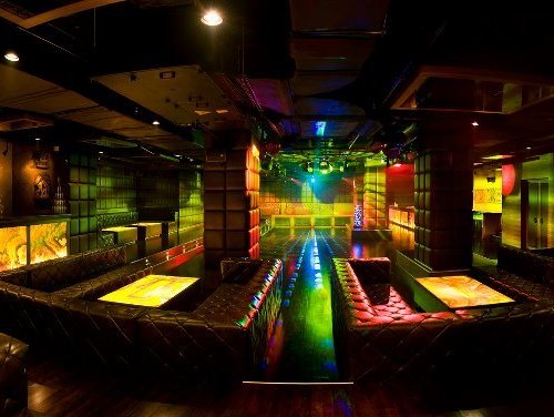 17 Best Night Clubs Near me in Delhi NCR - Nightlife in Delhi