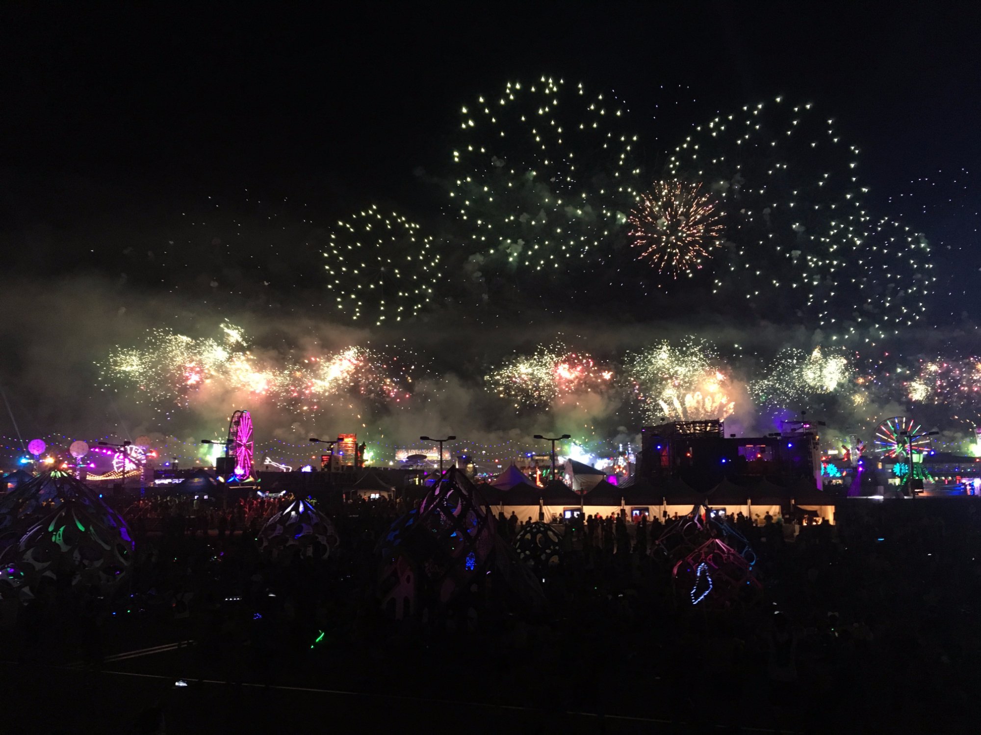 Las Vegas Electric Daisy Carnival All You Need to Know BEFORE