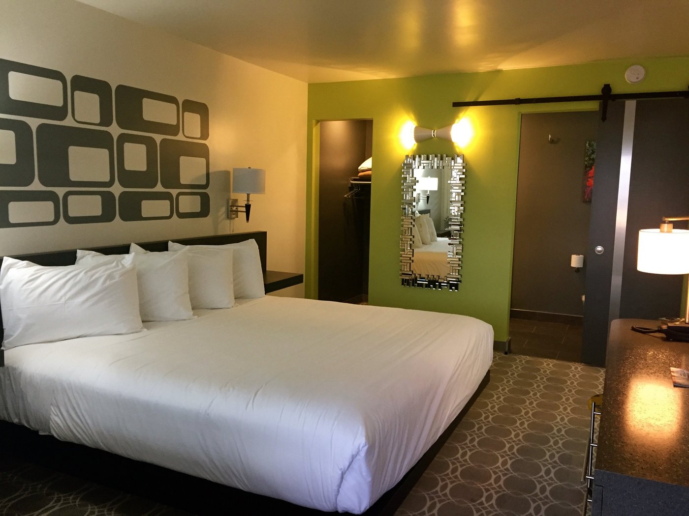 UNIVERSITY INN & SUITES - Prices & Motel Reviews (Tempe, AZ)