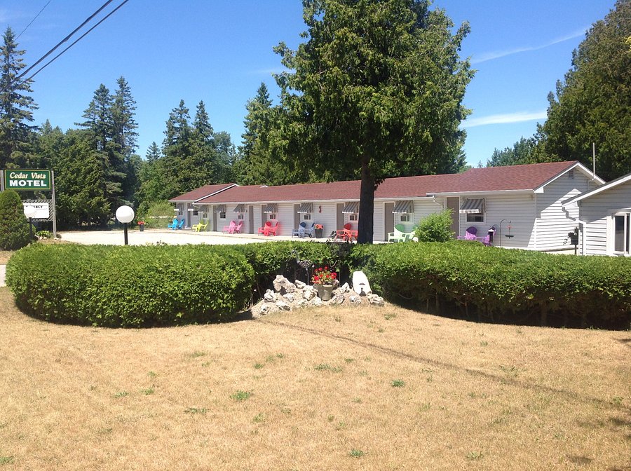 Cedar Vista Motel Ontario Canada