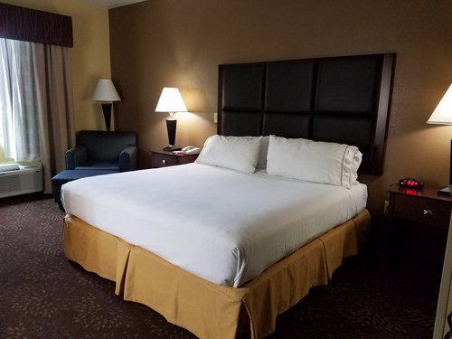 HOLIDAY INN EXPRESS & SUITES HINESVILLE EAST - FORT STEWART, AN IHG ...