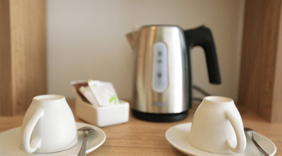 coffee and tea maker