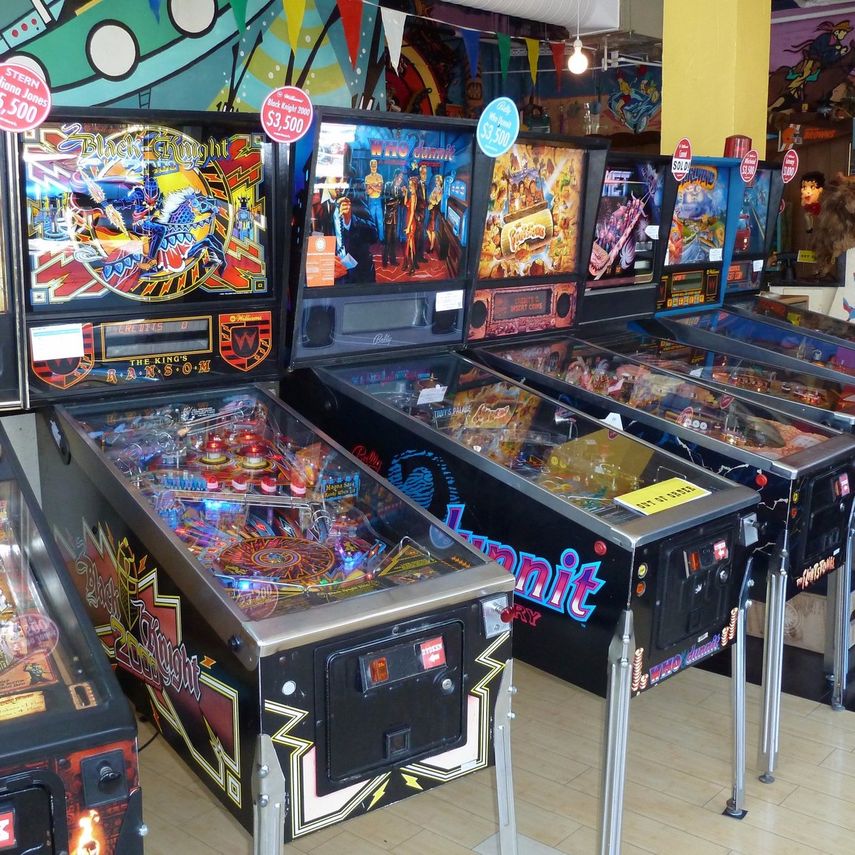 Rock 'N Roll Pinball - Arcade, Beer, Pinball