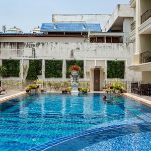 The Pool at the LK The Empress