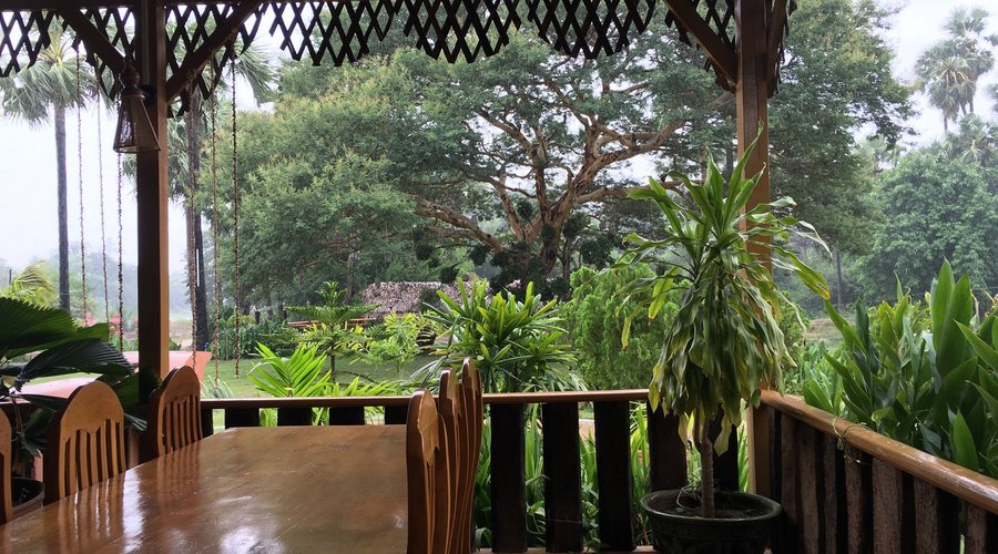 Rainy day in Shwe restaurant