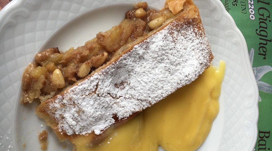 Strudel con crema alla vaniglia