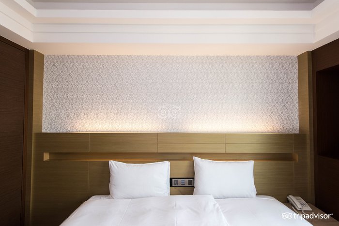 Hotel Ling Bao Rooms: Pictures & Reviews - Tripadvisor