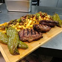 Espectacular buen comer buen trato y mejor precio recomendado100/100