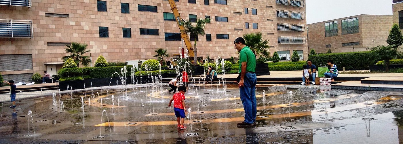 A view of the fountain at the mall - a great favourite with kids!