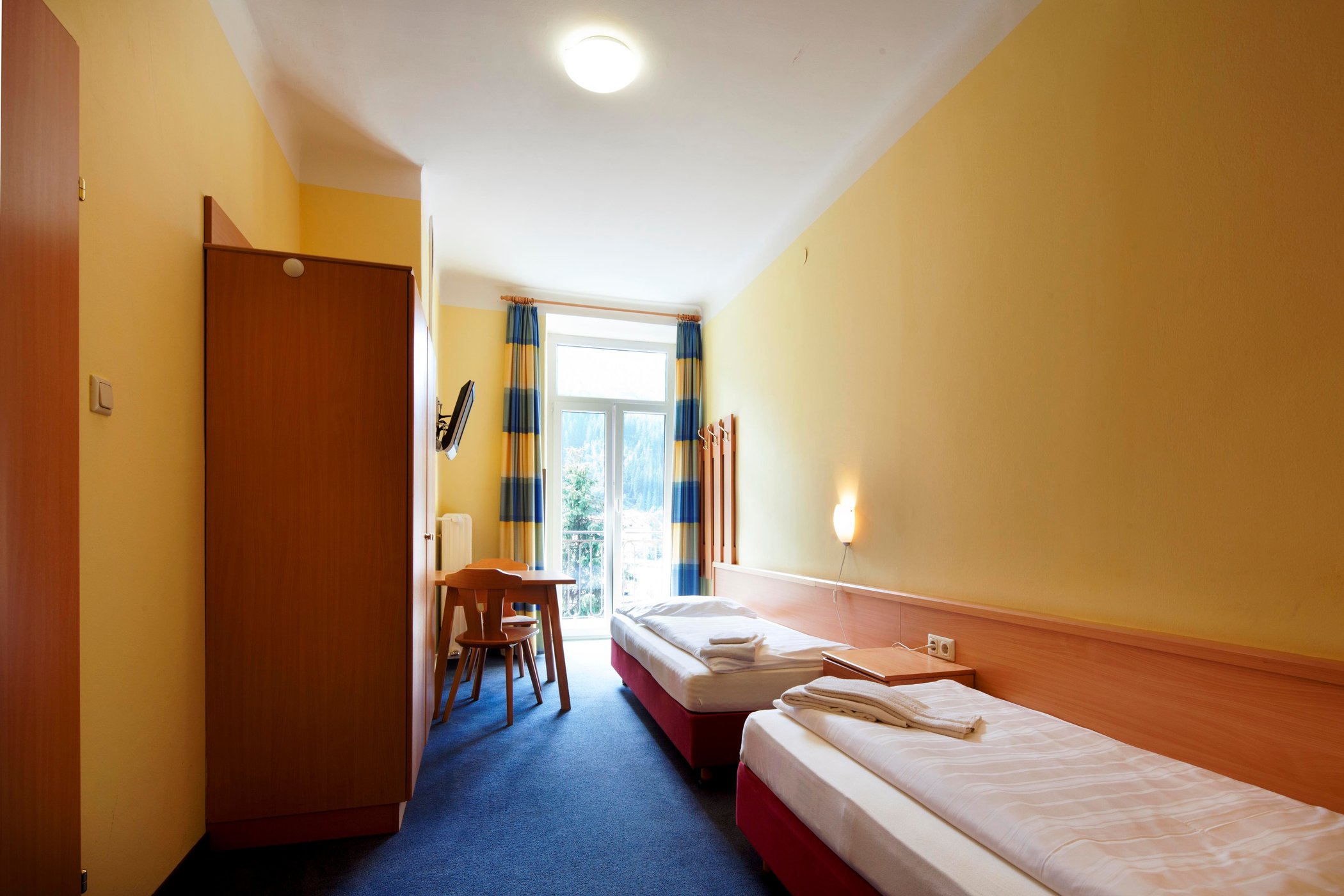 Euro Youth Hotel & Krone by null