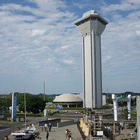 虹の塔