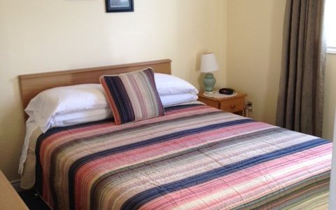 Queen bedroom