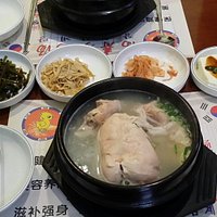 まぁ~
参鶏湯としては、普通ですよ~
ソウルと比べると、質が落ちるけど
現地で食べると新鮮ですね