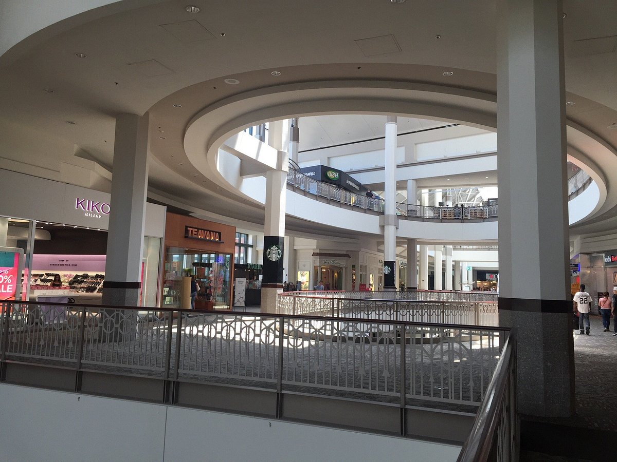 is opening a brick-and-mortar store in the Providence Place