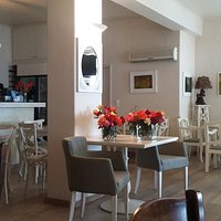 Manolis Restaurant