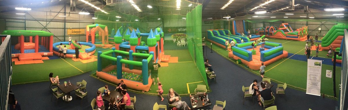 AirZone Inflatable Entertainment Centre (Wagga Wagga, Australia ...