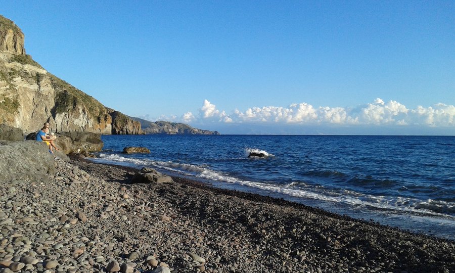 la spiaggia di ciotoli