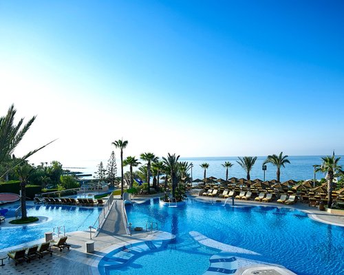 Four Seasons Hotel