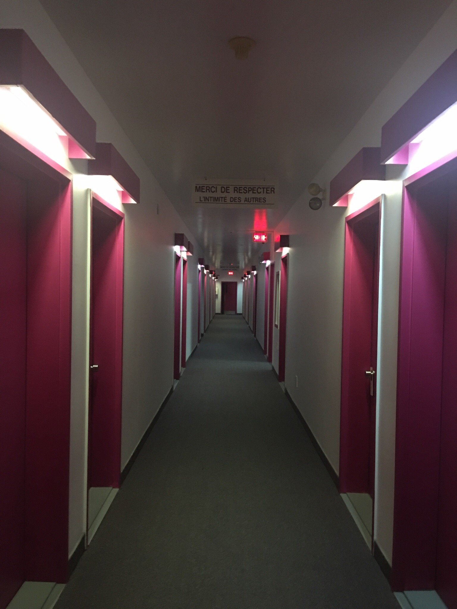 Motel Econo-Nuit Rooms: Pictures & Reviews - Tripadvisor