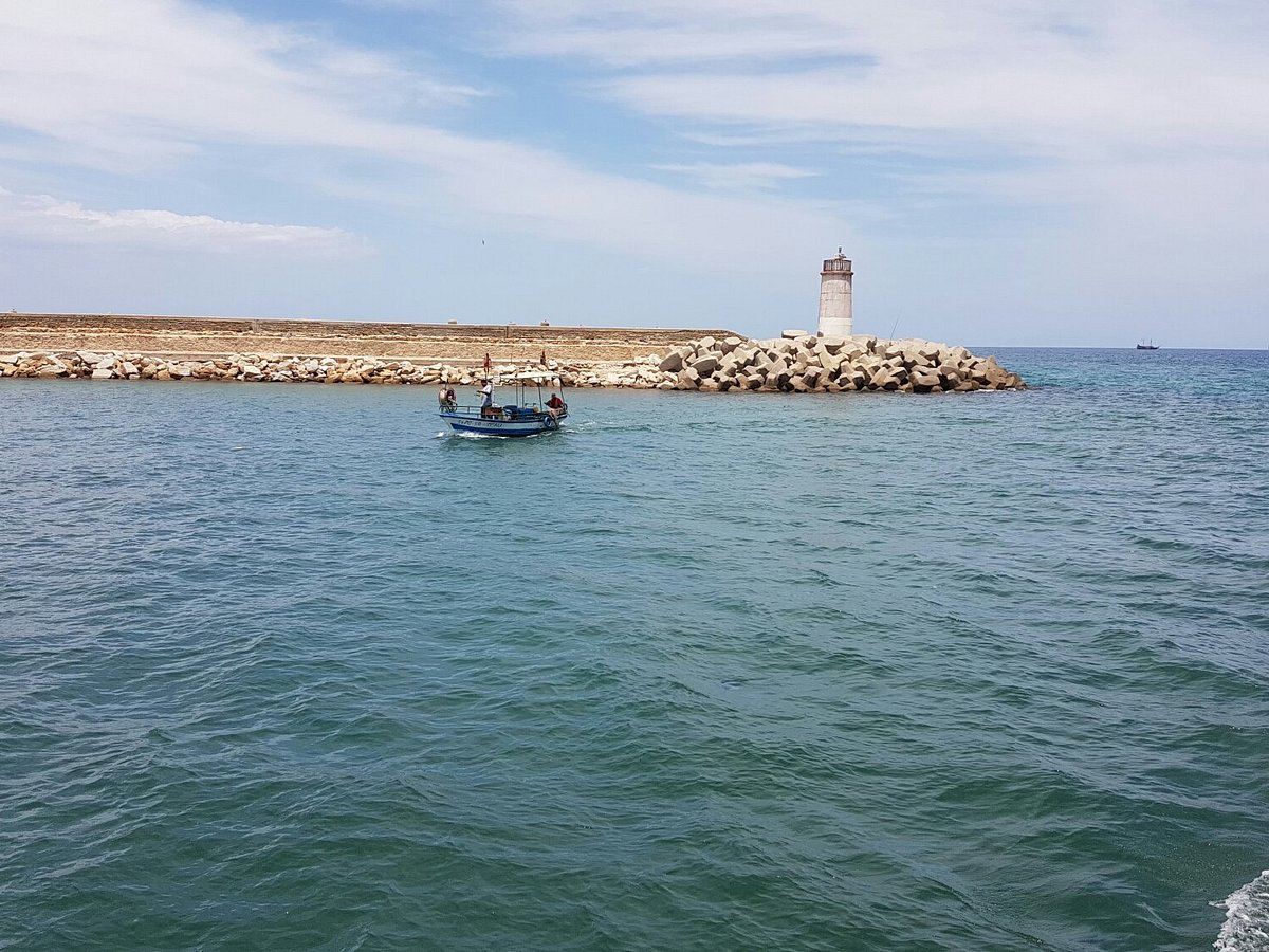 Balade en mère sur Bateau Pirate - Djerba Excursion