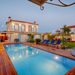 Garden & Pool