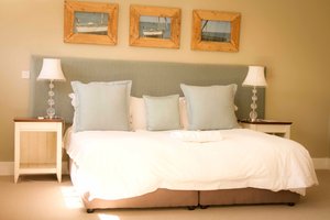 Room & Suite