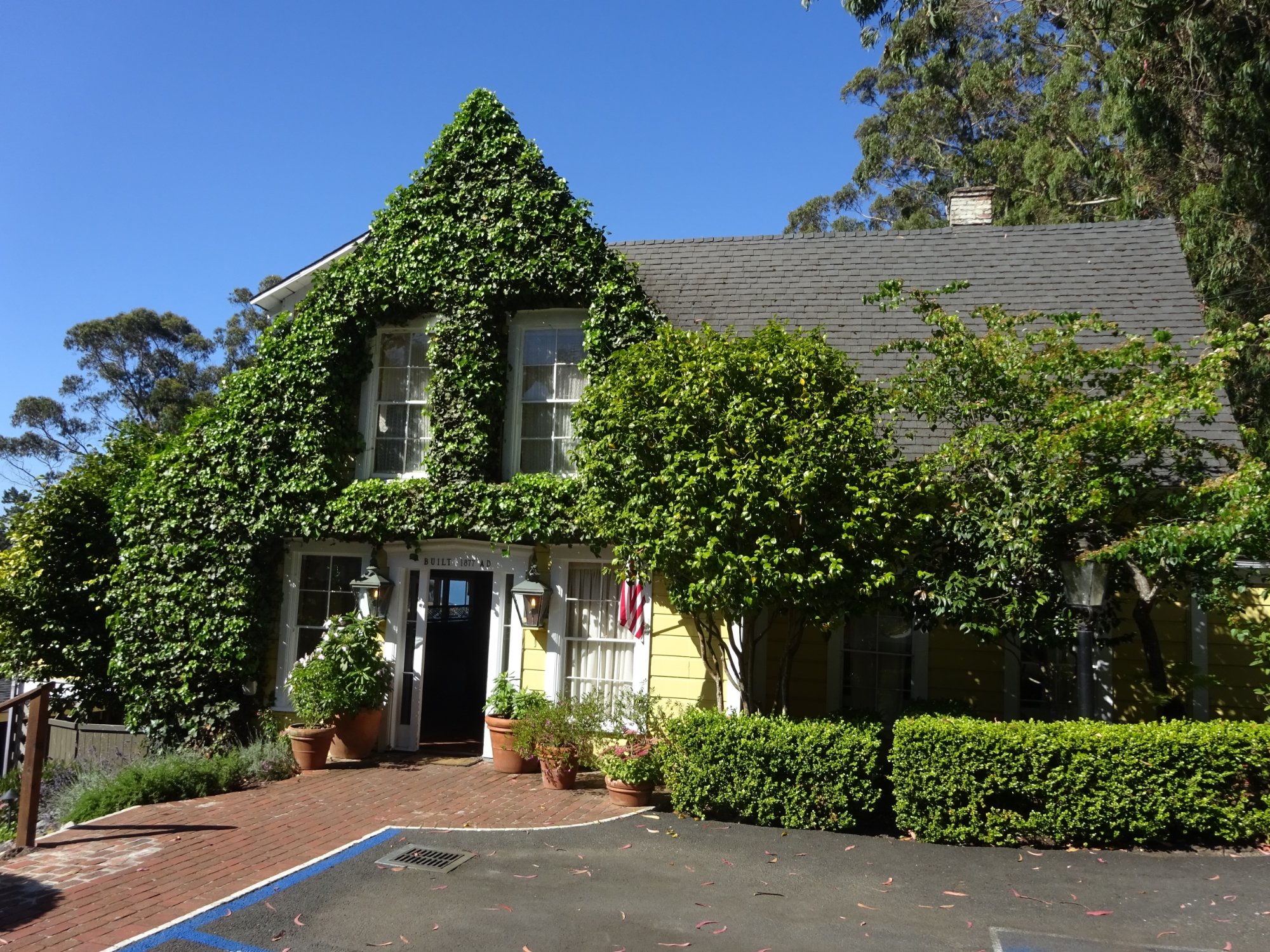 heritage house resort and spa