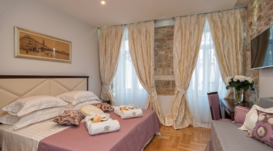 Double room with a city view ground floor