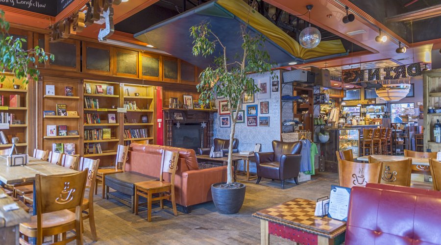 Lounge / Book Store