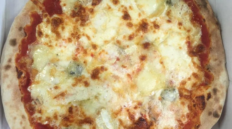 La fameuse pizza 4 fromages.. Excellente 