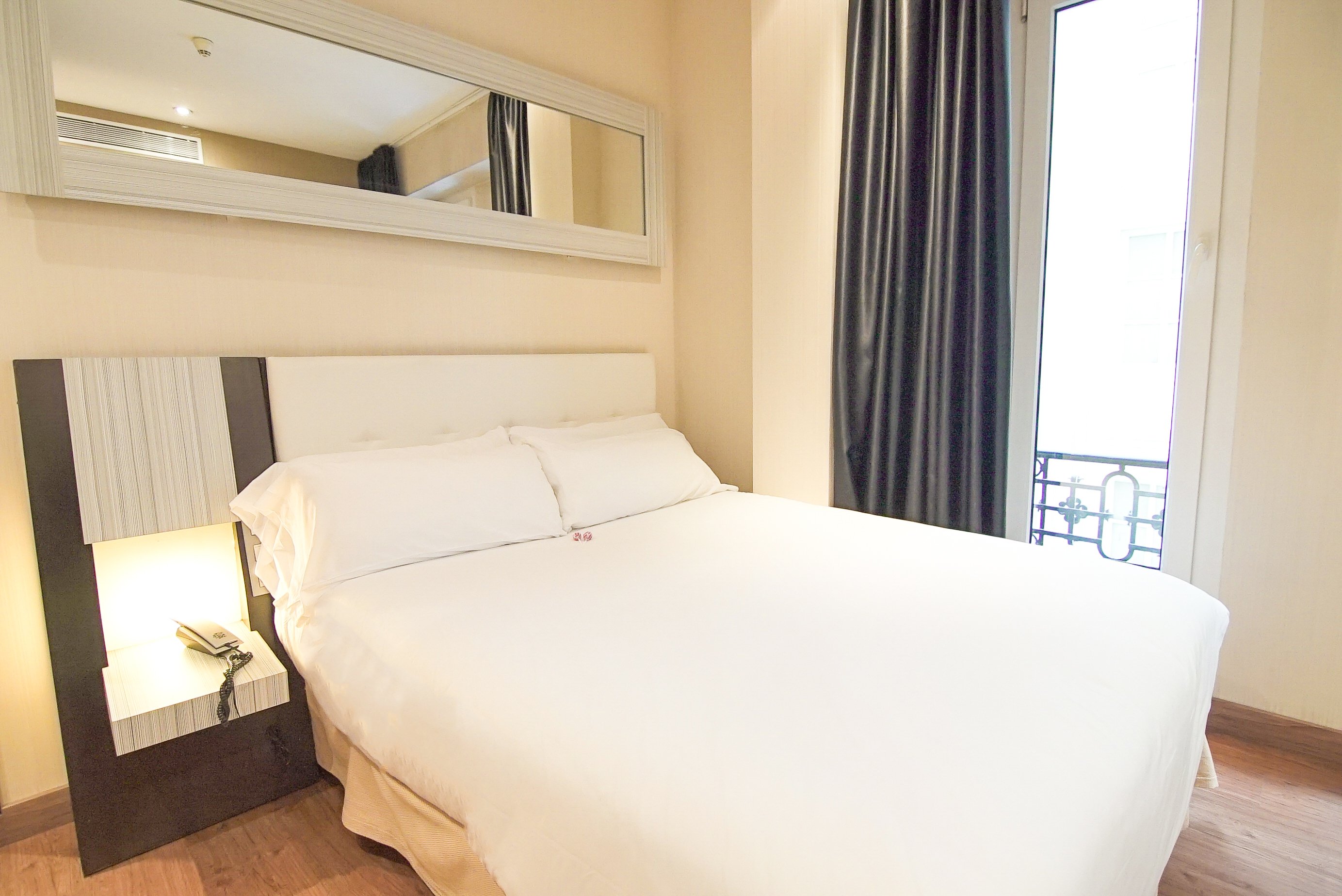 Hotel photo 62 of Petit Palace Triball.