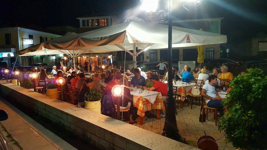 Μαζί τα Φάγαμε