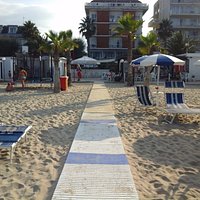 Bagno zappa visto dal mare