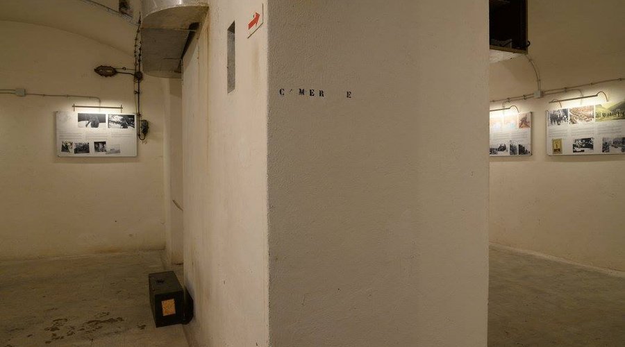 Interno/Innen/Inside