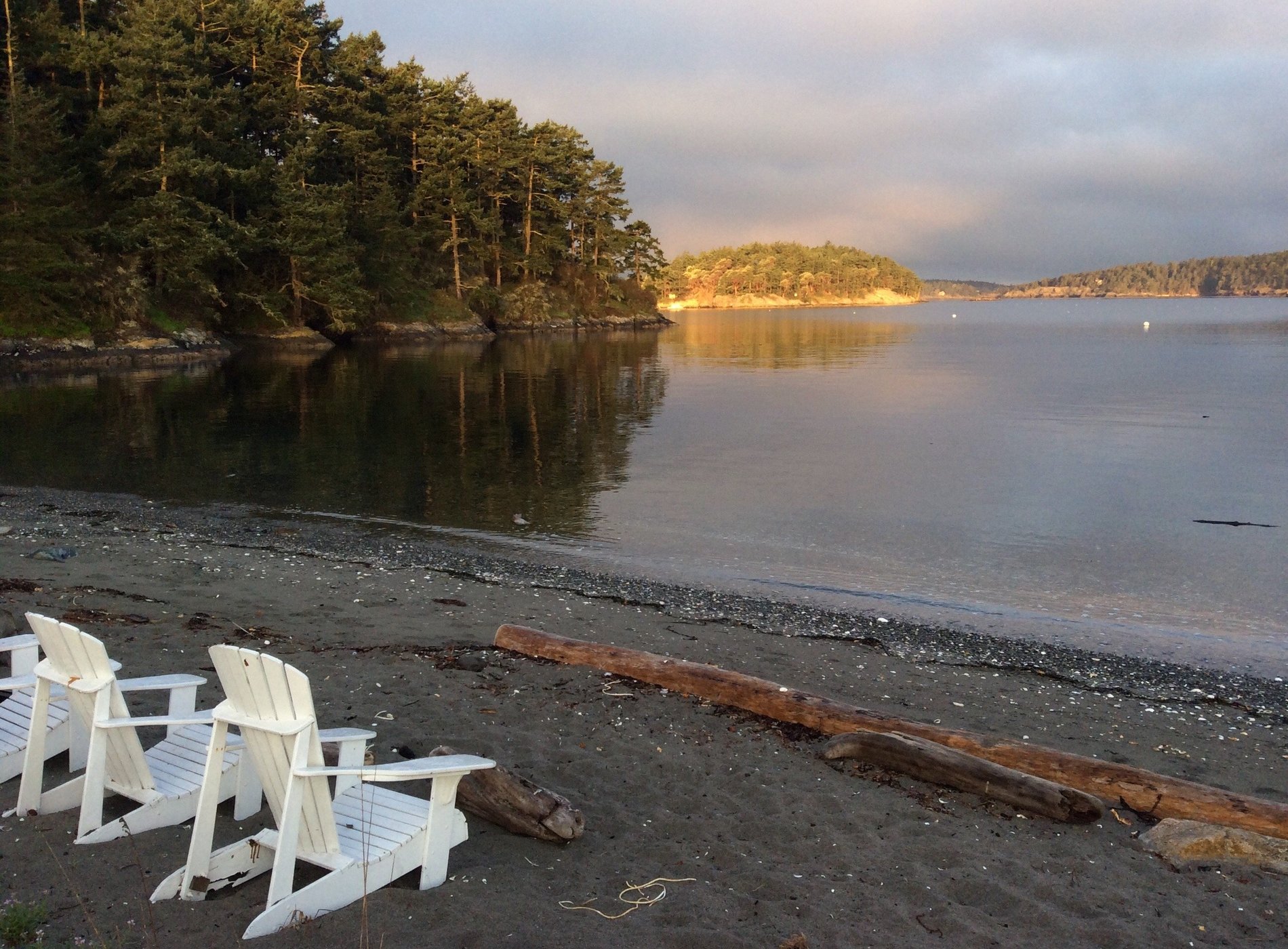 MacKaye Harbor Inn by null