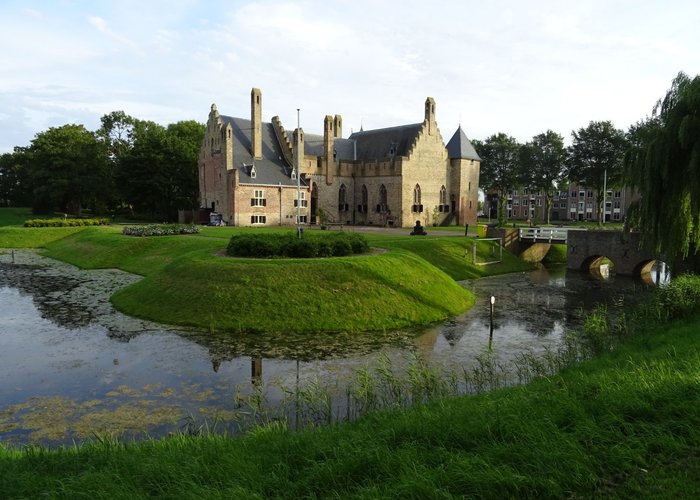 reconstructie van Kasteel Radboud uit 1288 