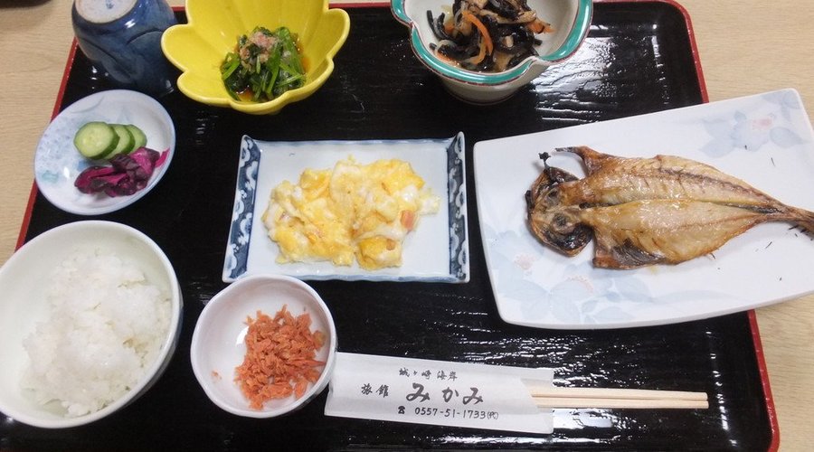 朝食