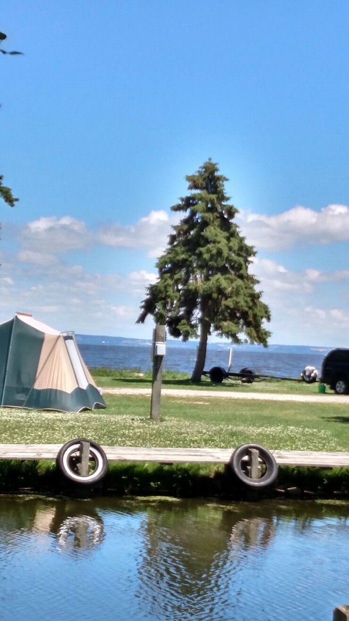 KALBUS' COUNTRY HARBOR, INC CAMPGROUND (Oshkosh, WI) tarifs 2024