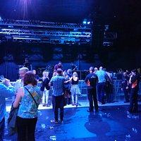 Beginning of evening as the place is filling up