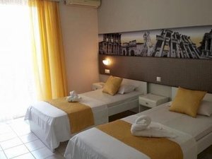 Room & Suite