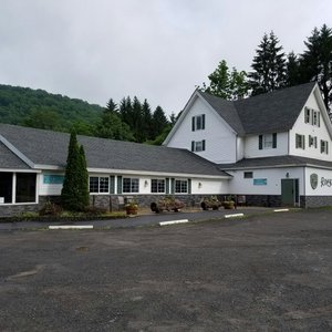 Restaurant and motel share the same name (See review).
